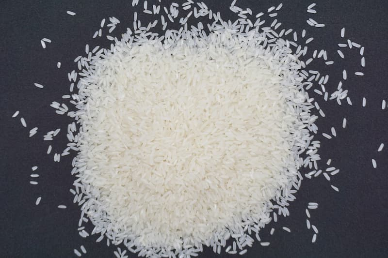 تصویر 2 از برنج طارم محلی گیلان با دانه‌های خوش‌فرم و عطر ماندگار